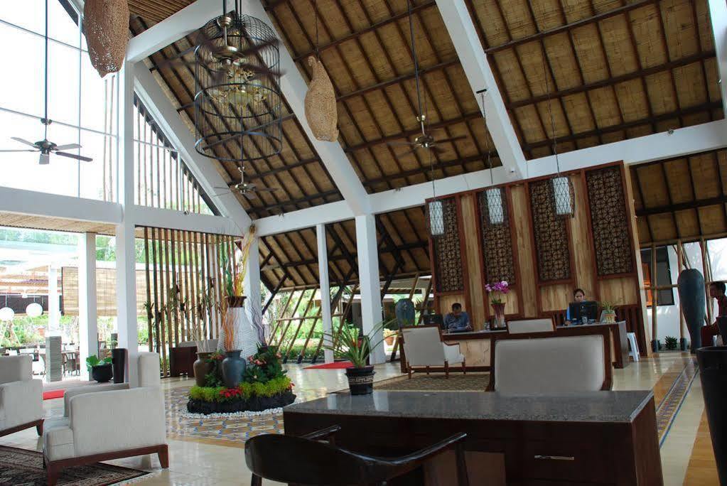 Rumah Kito Resort Hotel Jambi By Waringin Hospitality Exterior photo