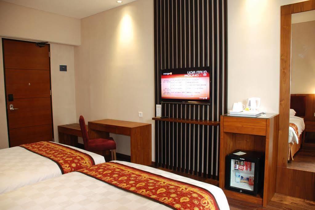 Rumah Kito Resort Hotel Jambi By Waringin Hospitality Exterior photo